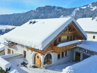 01 v2. Catered chalet Kelle Fiss Aanzicht