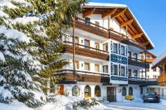01. Catered chalet Alber Sankt Anton Aanzicht 2