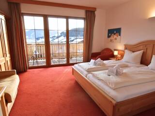 13 v2. Catered chalet Kelle Fiss Slaapkamer met balkon