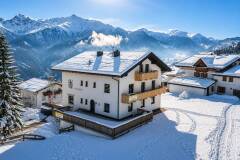 01. Catered chalet Raeterhof Fiss Uitzicht 7