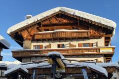 01. Catered chalet Tirolerhof Serfaus Aanzicht met sneeuw